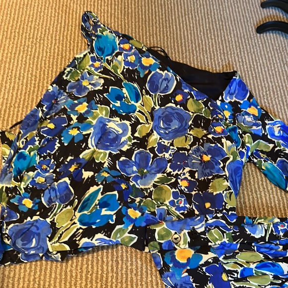 NWT ZARA zone shoulder blue floral asymmetrical crop blouse size medium - Picture 6 of 11